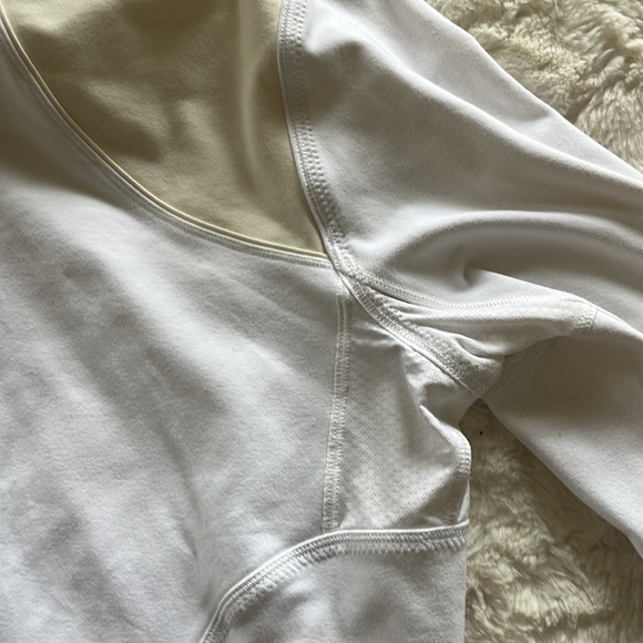 Lululemon Jacket - Picture 7 of 9